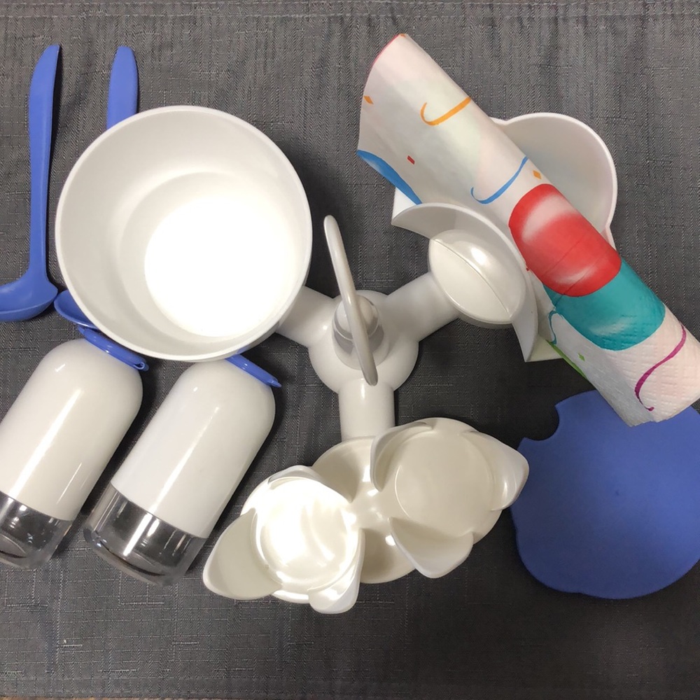 🌟BNWOT🌟Vintage Tupperware Patio Serveware.